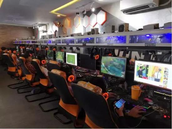 电竞出海越南的一百种方式：有人电竞游戏出海，有人开网吧曲线救国(5)