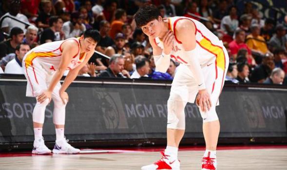 中国男篮狂输41分！对手还是NBA非主力轮换，这就是男篮与世界的差距？(3)
