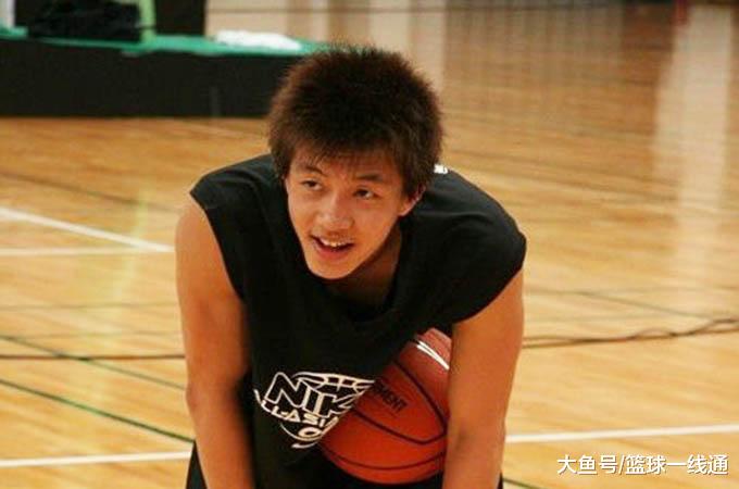 中国男篮19岁以前谁的名气最大？姚明落选，王哲林上榜，第一无悬念(2)