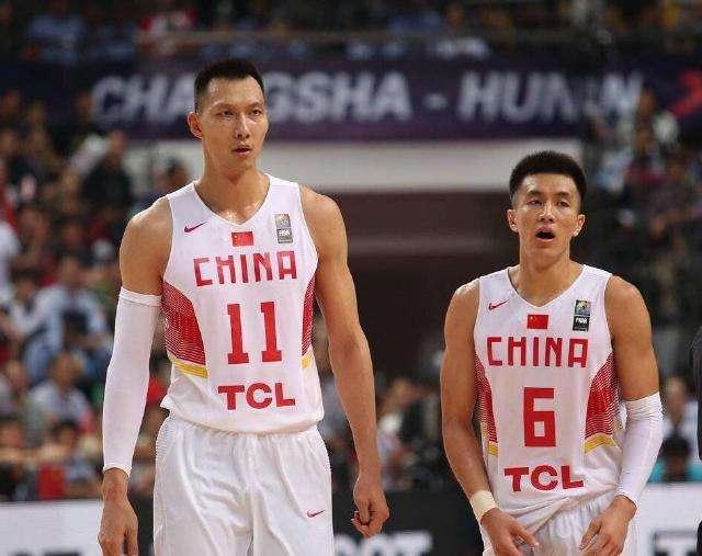 中国男篮大腿级队员，夏季联赛发挥稳定，世界杯后卫线全靠他扛了(1)