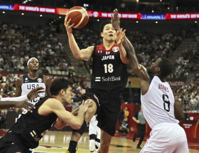 第三个，日本又有球员被NBA签走，3比0领先中国男篮(2)