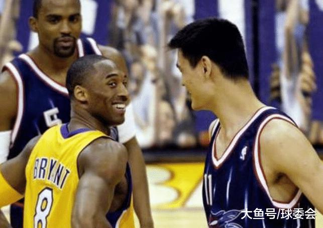 点赞！爱打篮球的蔡徐坤官宣“停止合作”，球迷：宣传大使好帅啊(1)