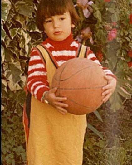 NBA球星的小时候照片，有人从小屌丝，有人呆萌可爱(29)