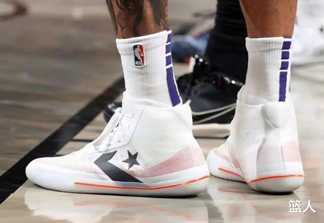 NBA球员上脚：鹈鹕双少穿科比战靴，戈登的361度球鞋！(16)
