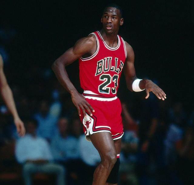 nba80年代工资 80年代的5大NBA超级巨星(3)