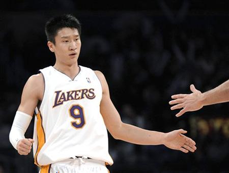 中国在nba中国球员 曾经在NBA效力过的中国球员(5)