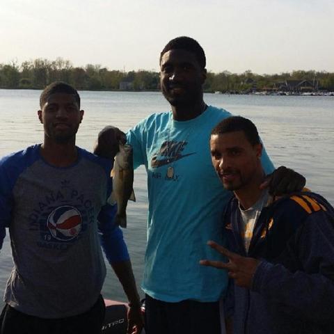 nba最早的钓鱼 NBA球员的钓鱼情节(3)