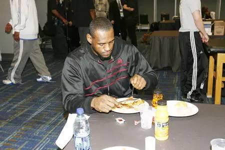 nba球员美食游 NBA职业球员的饮食习惯(2)