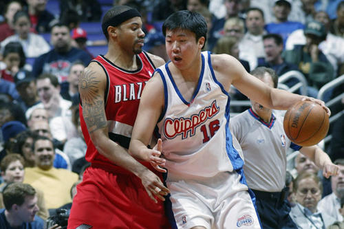 NBA告别战，中国球员3人吃鸭蛋，姚明0分，第一被骂整整6年(4)