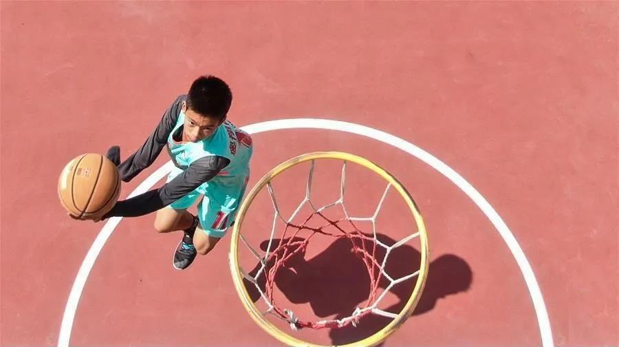 连库里都在寻找的少年，独臂篮球少年张家城(3)