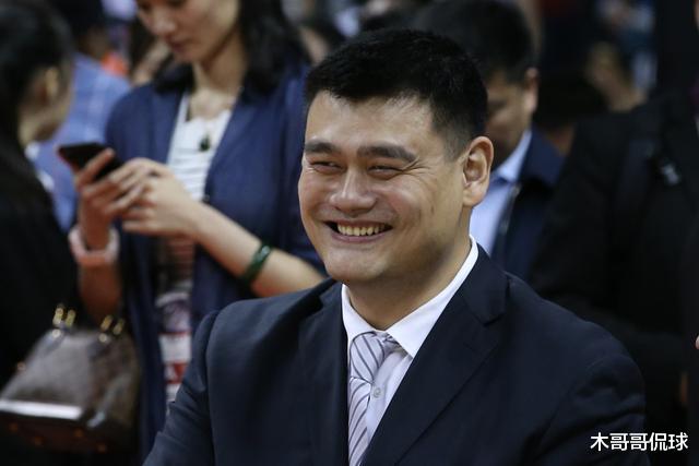 两届常规赛MVP将回归CBA，姚明笑了，中国男篮锋线有人了(4)