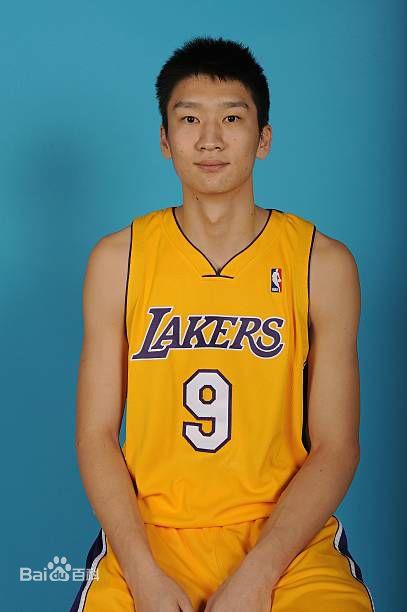中国球员入选nba的都有谁 那些进入NBA的中国人你知道都有谁吗(7)