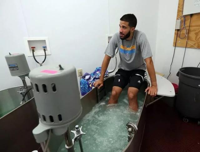 nba球员冰块恢复 探秘NBA冰水浴