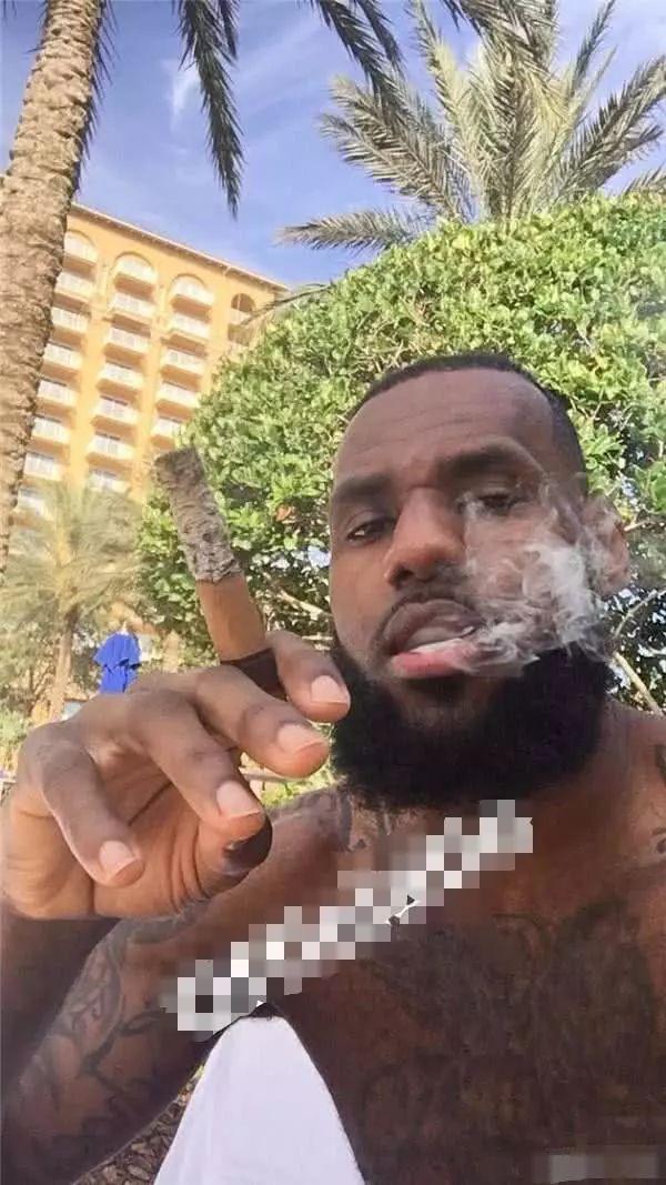 nba有哪些球员抽烟 NBA球星抽烟(2)