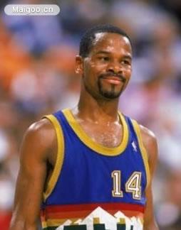 nba历史最矮的球员扣篮 NBA历史十大最矮球星(4)