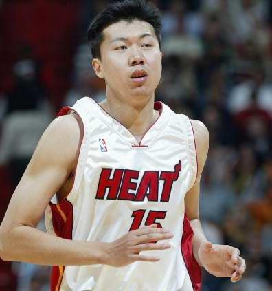 中国进nba都有谁 所有中国球员进入NBA球队名单(4)