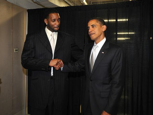 奥巴马同nba公牛队白宫合照 奥巴马将最后一次白宫接见NBA总冠军(21)