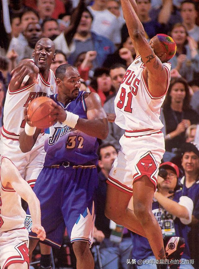 97nba总决赛 1997年NBA总决赛第一场——完美的压哨绝杀(7)