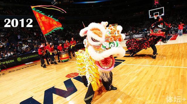 nba杂技红熊猫 回顾“NBA新春贺岁”活动的那一系列中国元素(8)