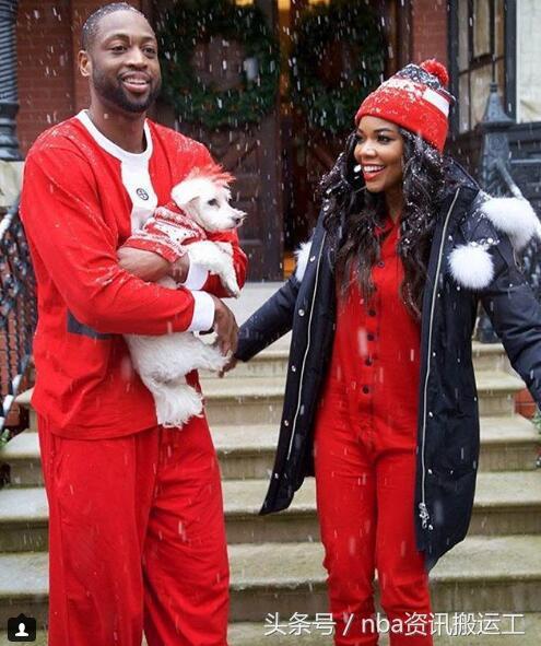 nba球星家装图 NBA众球星发布圣诞装扮家庭照(8)