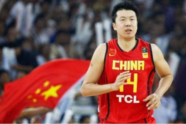 如果全在巅峰期的话，中国男篮历史上最强的五人组应该是哪五位？(3)