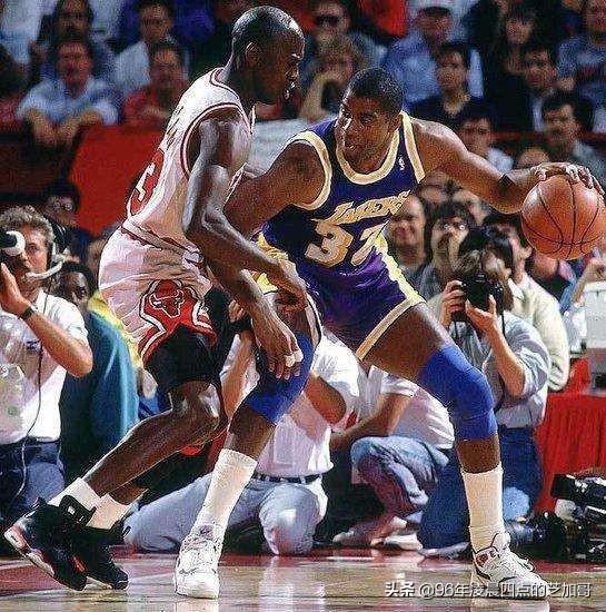 1991年nba东部总决赛 1991年NBA总决赛第一场——遗憾的绝杀(5)