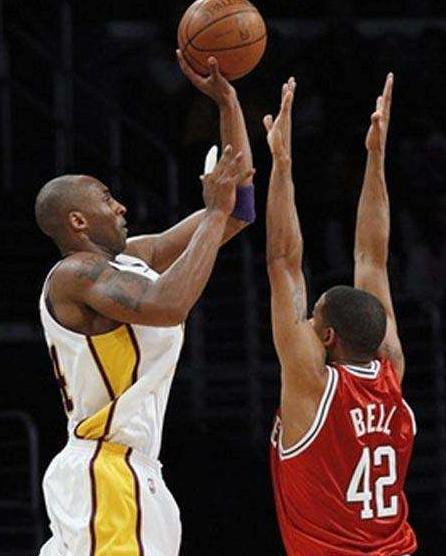 nba左右手球员 NBA左右手最均衡的5大球星(5)