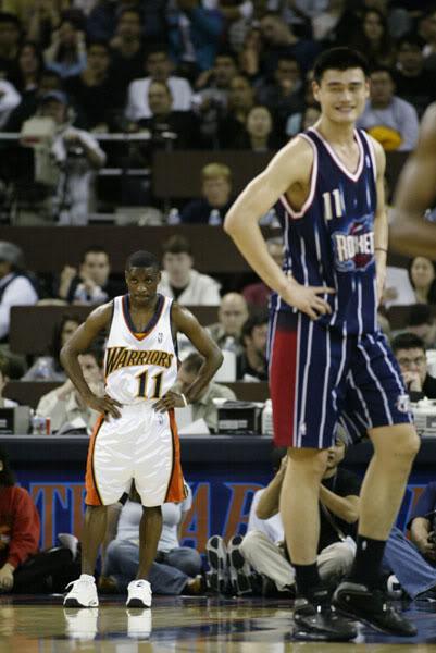 nba蒂尼博格斯 博格斯只有170为了篮球的梦想在NBA奋斗了14年(3)
