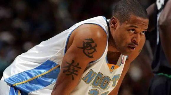 nba后卫纹身 NBA球员的经典纹身(4)