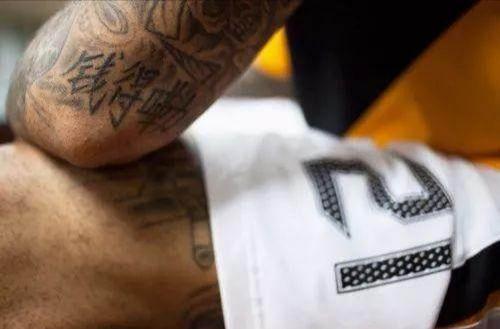 nba后卫纹身 NBA球员的经典纹身(5)