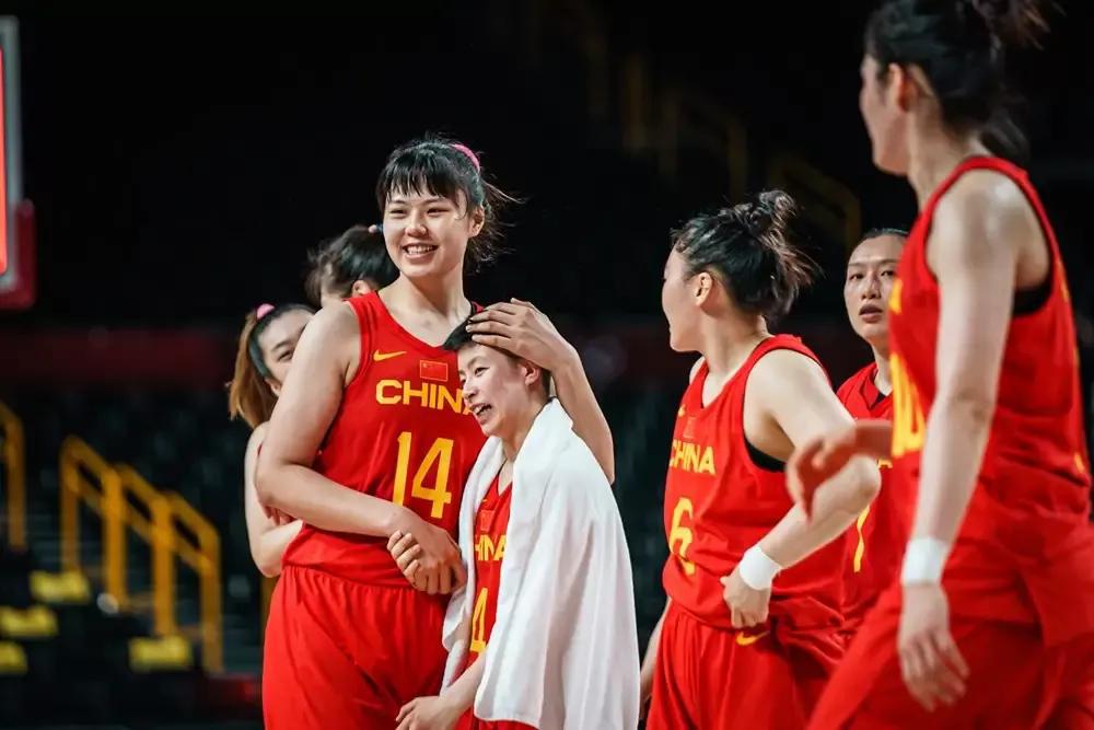 中国女篮期待两连胜，姚明坐镇鼓舞士气，赢下澳大利亚不是梦！(3)