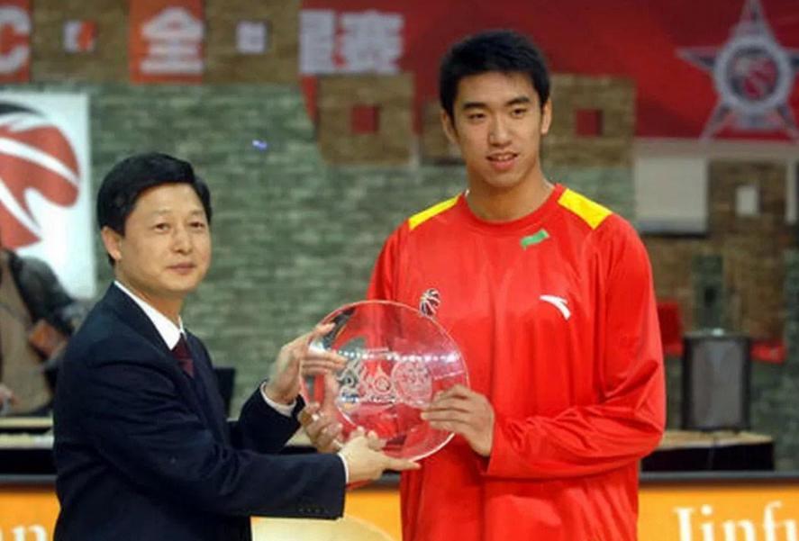 中国篮球界被伤病毁掉的人才，有人可是曾经的希望之星