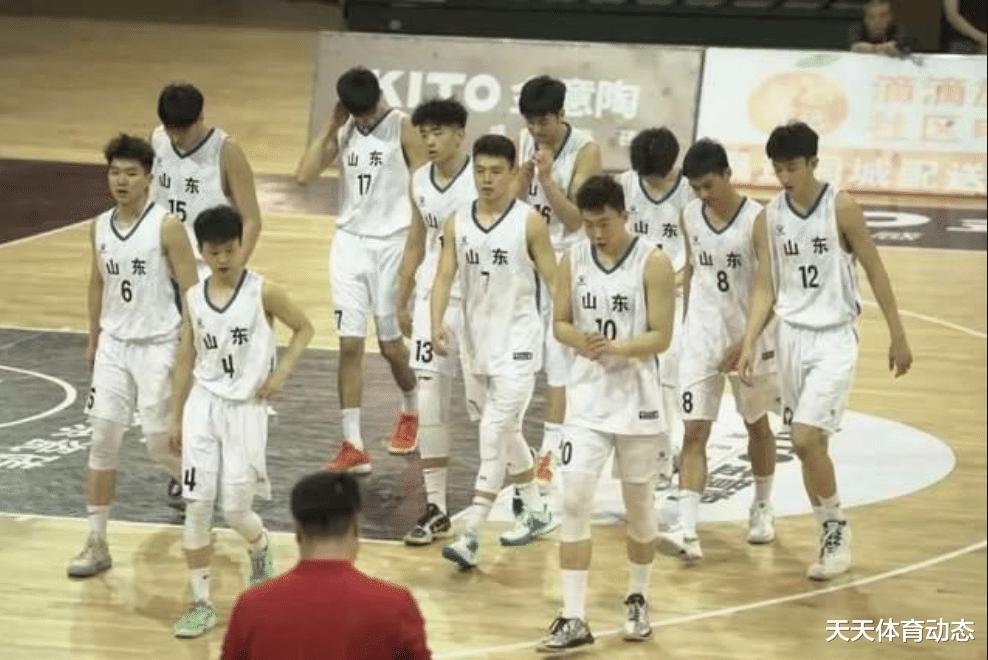 山东U19男篮24分大胜河南，两连胜基本锁定四强，石奎21分！(3)