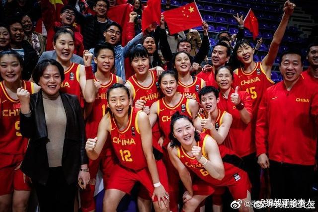 太美了！中国女篮23岁国手晒五一假期自拍，颜值身材不逊色女明星(4)
