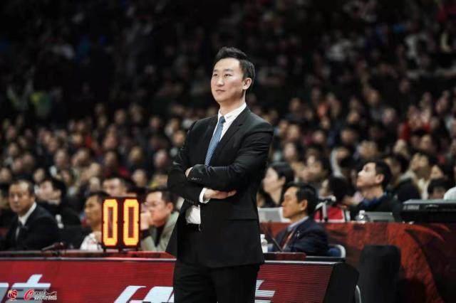 青岛男篮官宣：刘维伟担任球队主教练(1)
