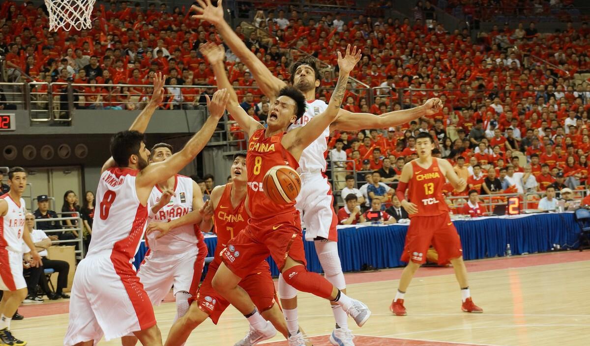 中国男篮集训名单有变，2米25中锋余嘉豪加入，国家队重点培养