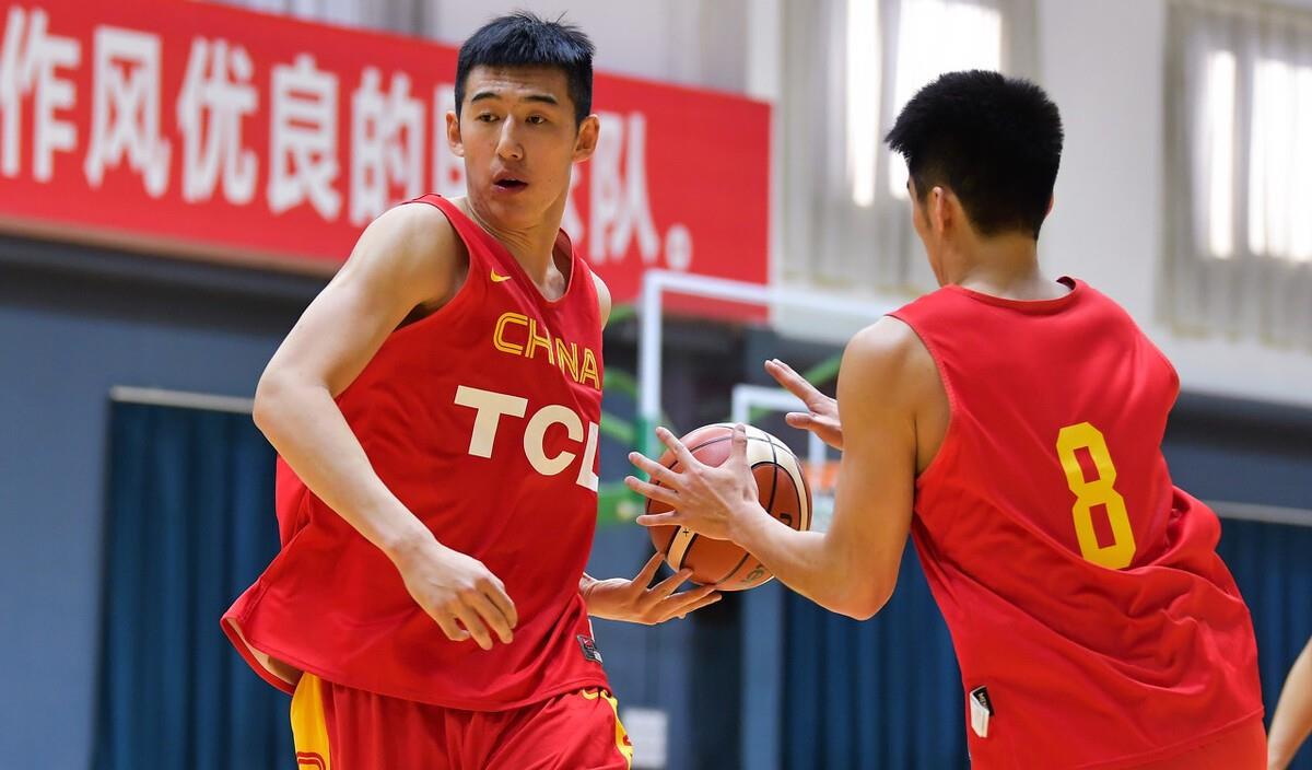 中国男篮集训名单有变，2米25中锋余嘉豪加入，国家队重点培养(2)