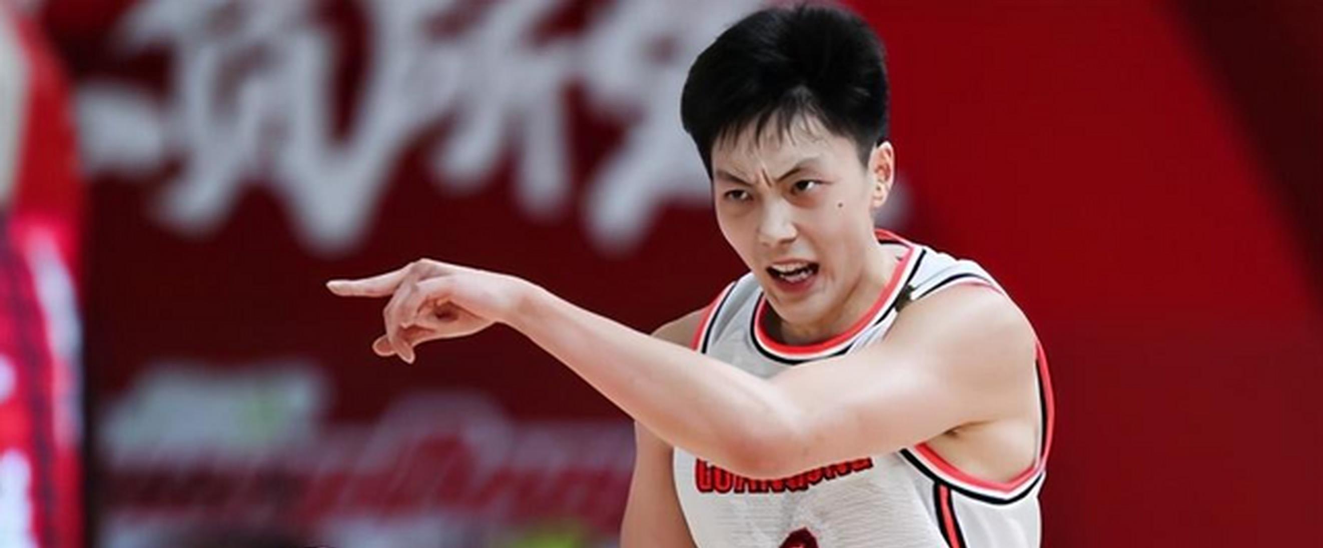 入选男篮大名单争议性最大的五位球员，大威胡明轩徐杰备受质疑(2)
