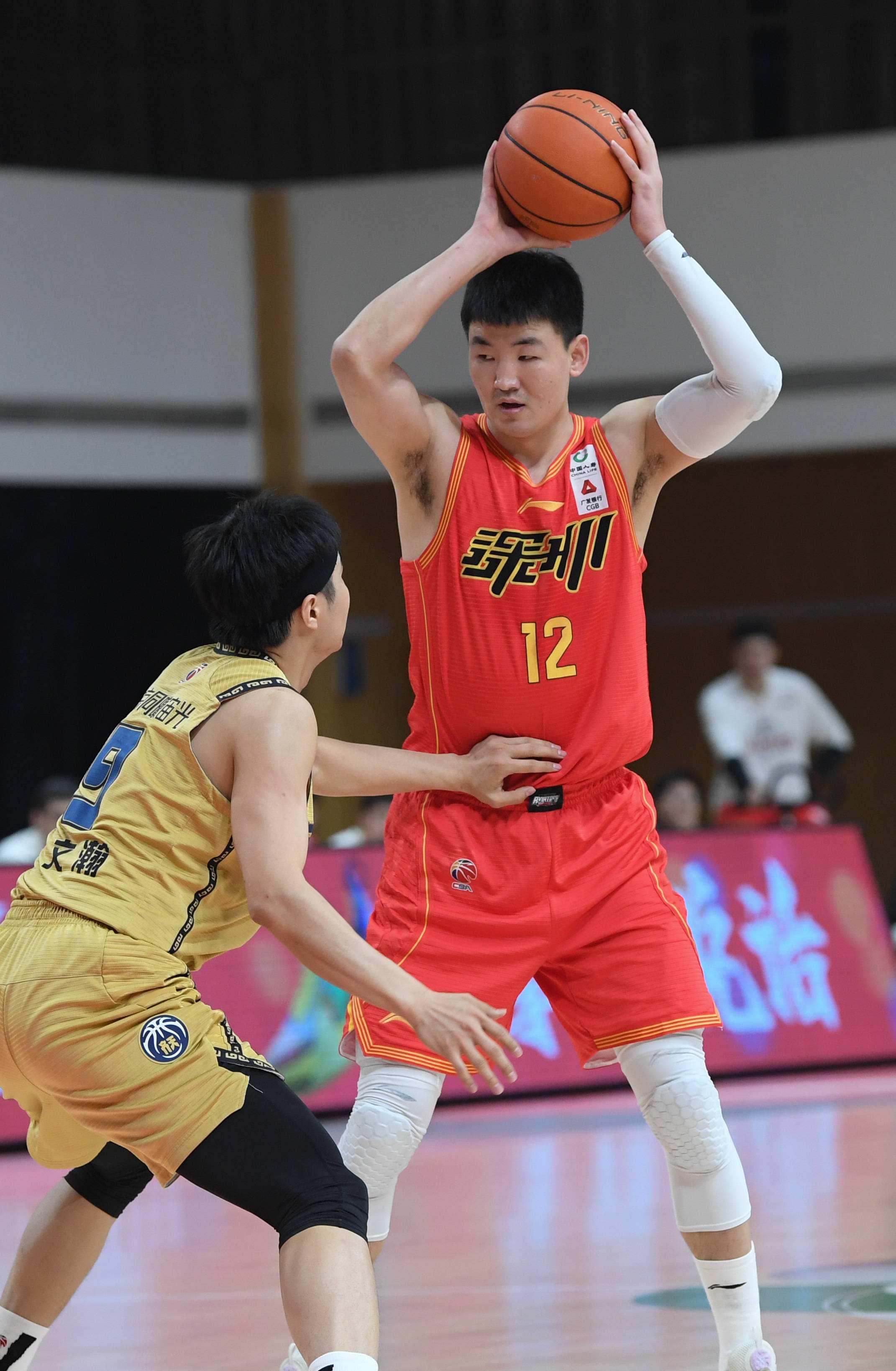 入选男篮大名单争议性最大的五位球员，大威胡明轩徐杰备受质疑(8)