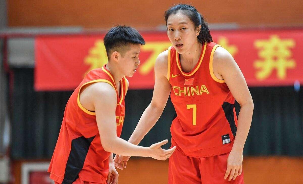 中国女篮的队长，邵婷当之无愧，不一样的运动生涯(2)