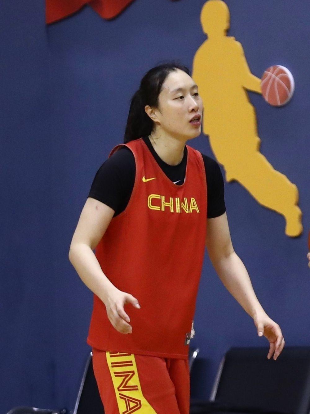 中国女篮的队长，邵婷当之无愧，不一样的运动生涯(3)