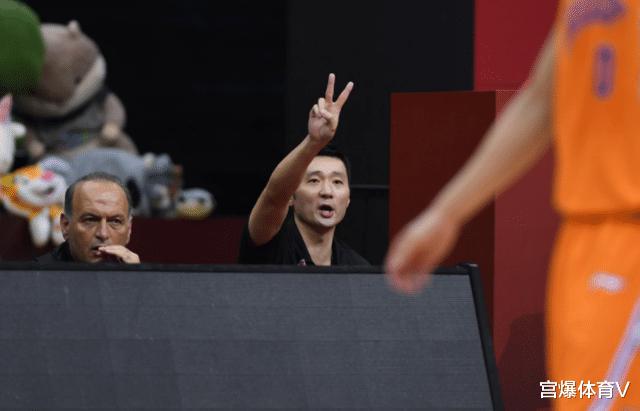 中国篮协官宣！刘炜重返国家队，出任教练，主帅惹争议(2)