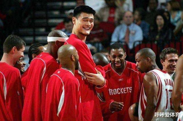中午12点，NBA给姚明送上贺电，恭喜中国男篮(2)