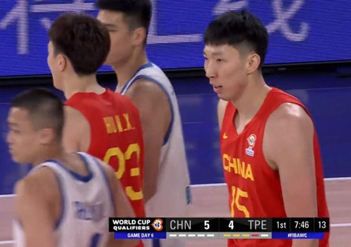 中国男篮大胜36分！周琦17分钟狂轰21分8板，对手小动作太多(3)
