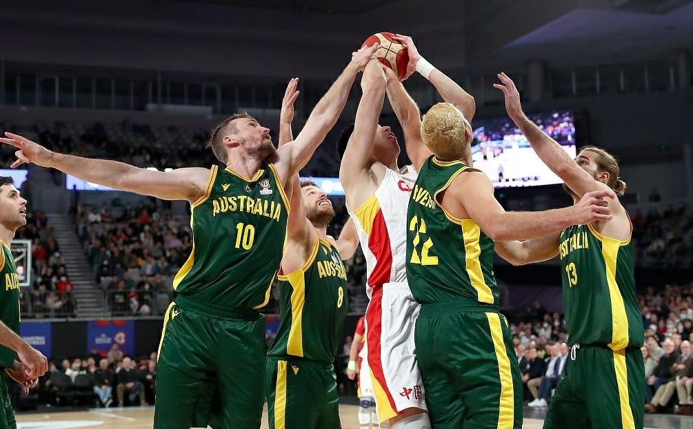 日本惨败澳洲46分，紧急召回NBA强援！不如中国男篮，杜锋预测准(4)
