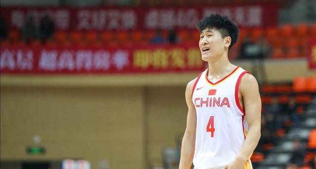 男篮亚洲杯第一场，中国队3大取胜之匙，限制罗健儿，重用姜伟泽(3)