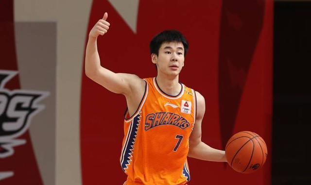 郭昊文与NBA巨星合练，这次李春江有福了，看来上海将彻底腾飞(4)