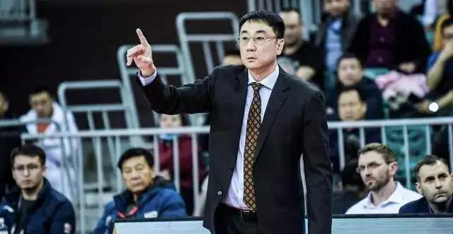 中国男篮那么多教练，有谁可以排得上前列，你认为该由谁？(2)