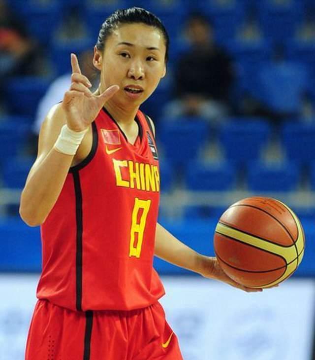 苗立杰：中国女篮15年标杆，36岁退役留下无数记录，如今结婚生子(2)