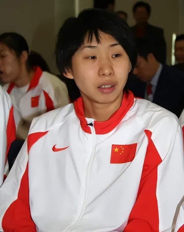 苗立杰：中国女篮15年标杆，36岁退役留下无数记录，如今结婚生子(5)